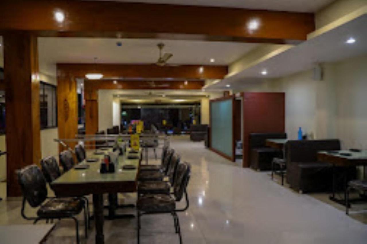 Hotel Vaibhav,Akola Exterior foto